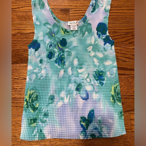 Nicola 2pc blouse and tank - Picture 6 of 7